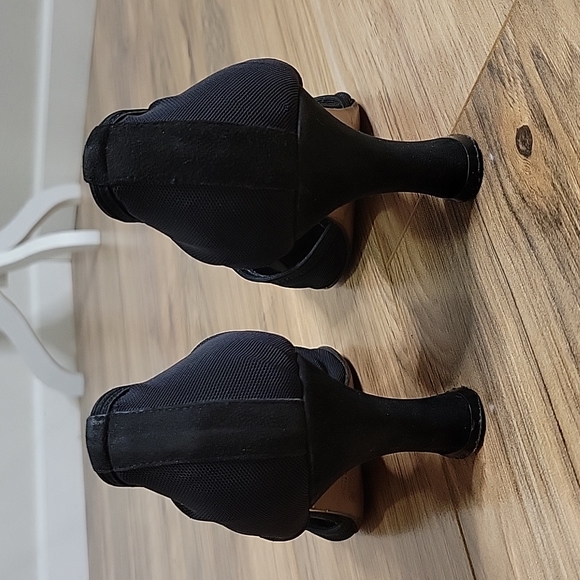 Kurt Geiger Black Mesh Closed Pointed Toe Heels - Picture 10 of 16